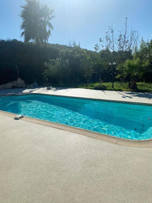 De Charme Avec Piscine Apartment *